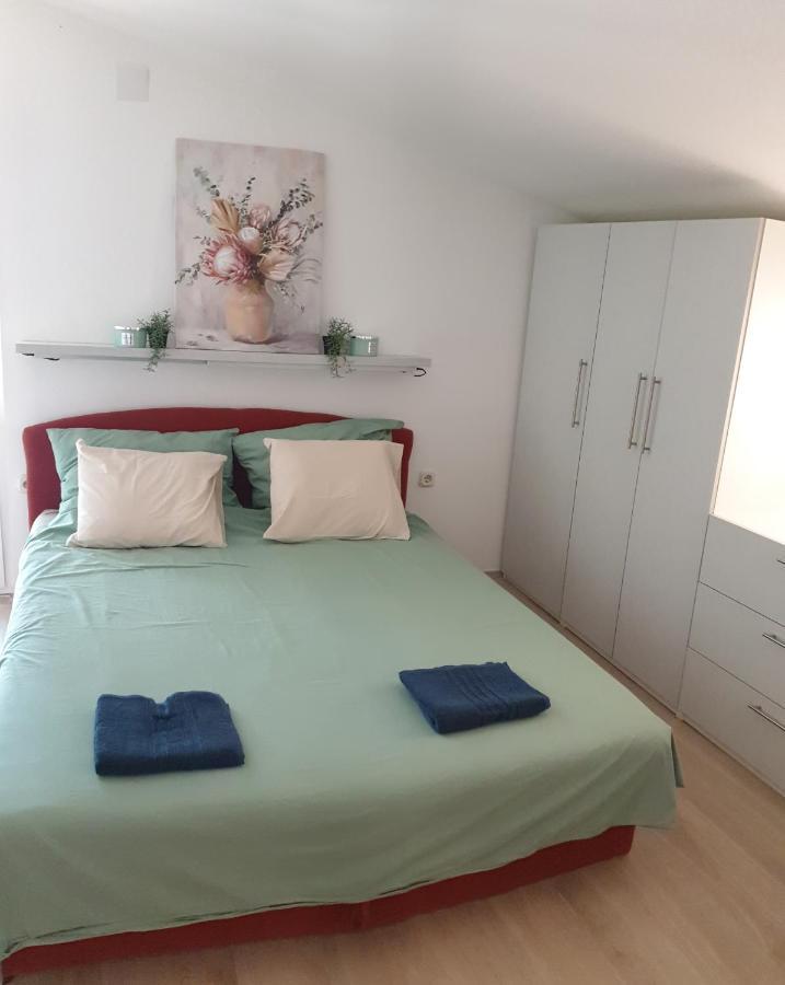 Vila Maria Vir Buitenkant foto
