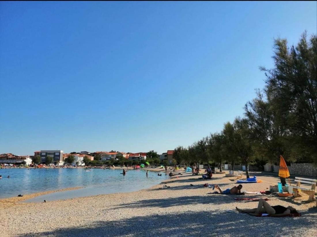 Vila Maria Vir Buitenkant foto
